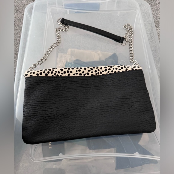 Cheetah print clutch bag with removable strap - Picture 5 of 6